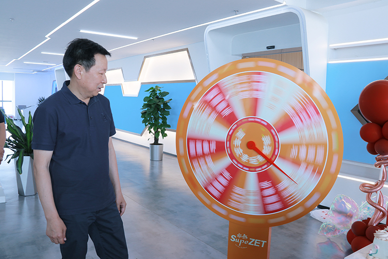 二十一载 智造未来丨贺40001百老汇股份廿一诞辰，再启新篇